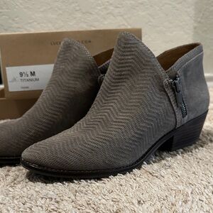Lucky Brand Women's Fhuna Titanium Ankle Booties-with box